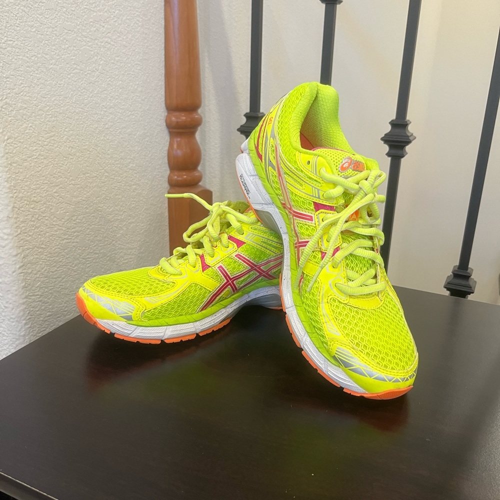 ASICS Women's tennis shoes neon yellow GT 2000